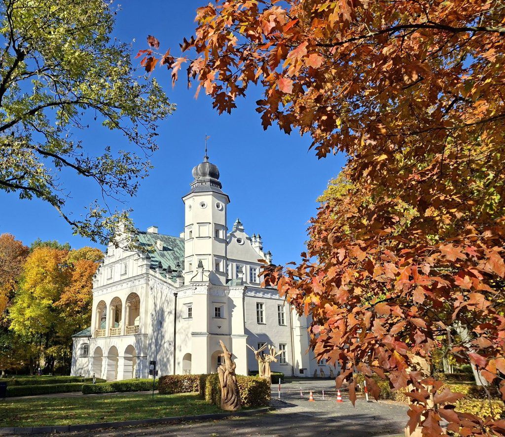 Ogród Zmysłów w Poddębicach jesienią – zdjęcie 2