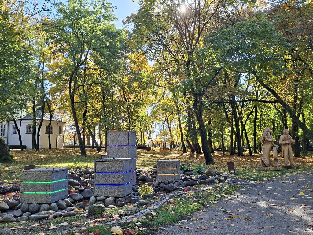 Ogród Zmysłów w Poddębicach jesienią – zdjęcie 11