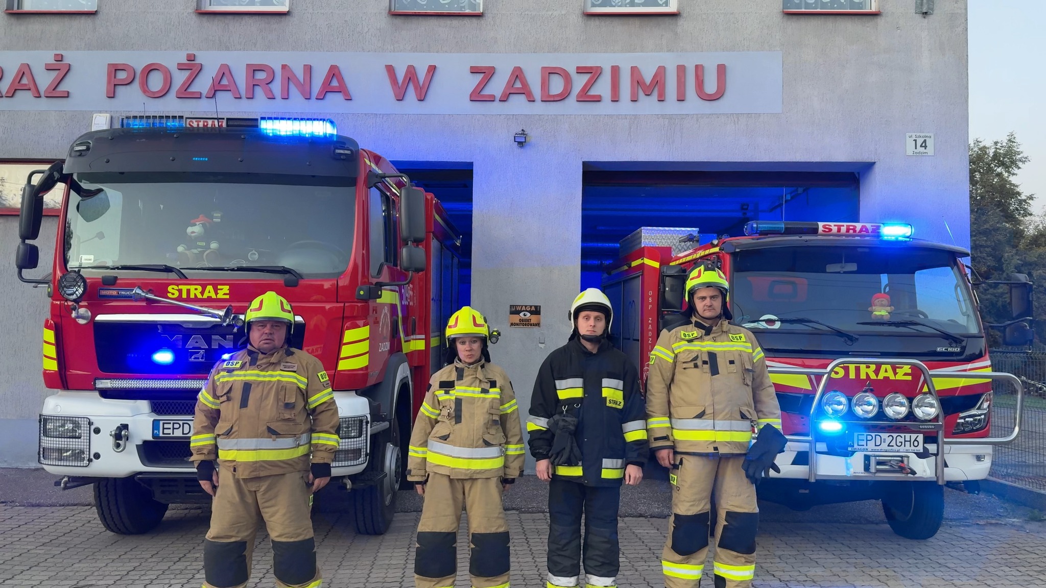 Kadr z nagrania hołdu oddanego przez OSP Zadzim