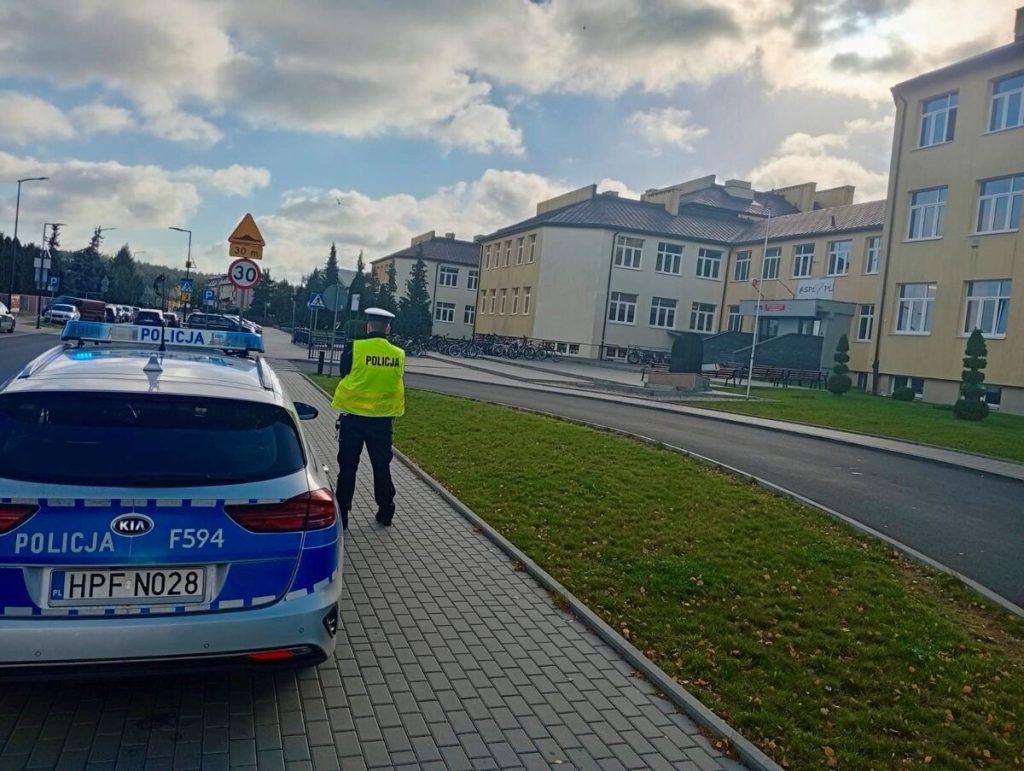 Kontrola w rejonie szkoły